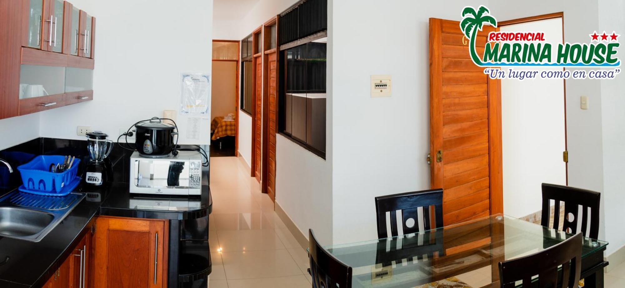 Residencial Marina House 3*